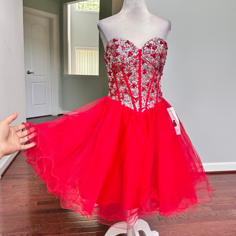NWT NOX Anabel Red Strapless Beaded Corset Top Puffy Pastry Cocktail Party Dress